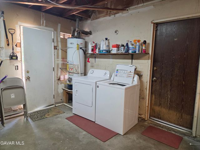 40104 174th Street, Lake Los Angeles, CA 93591