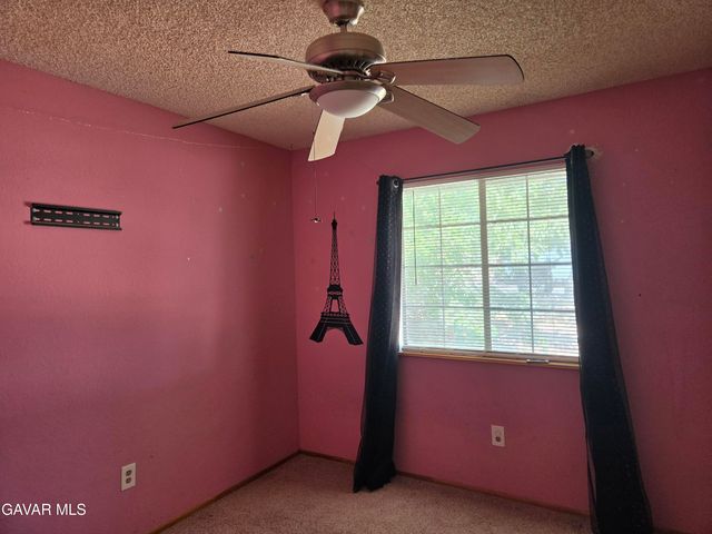 40104 174th Street, Lake Los Angeles, CA 93591