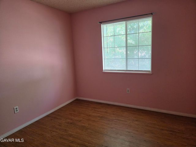40104 174th Street, Lake Los Angeles, CA 93591