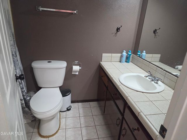 40104 174th Street, Lake Los Angeles, CA 93591