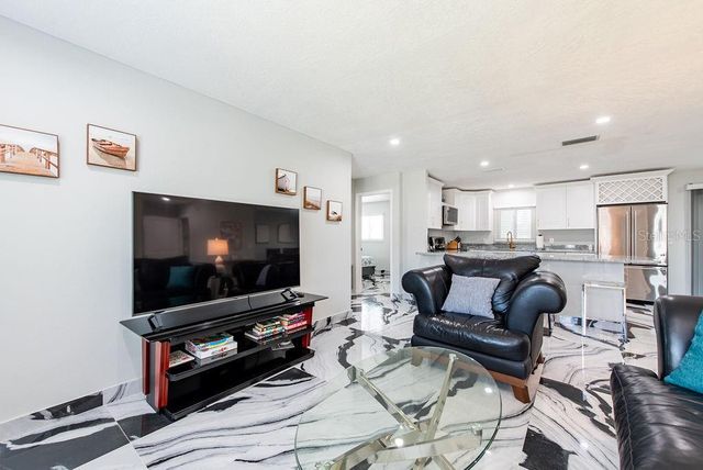 6819 11TH AVENUE NW, Bradenton, FL 34209