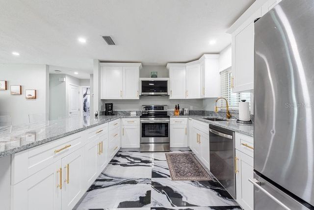 6819 11TH AVENUE NW, Bradenton, FL 34209