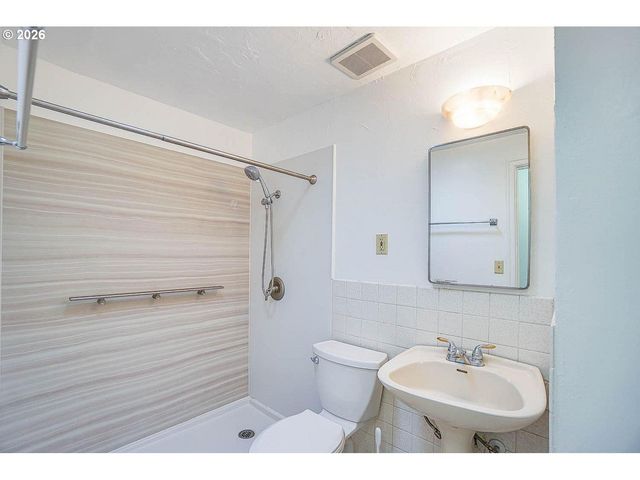 8300 Se Lorry Ave, Vancouver, WA 98664