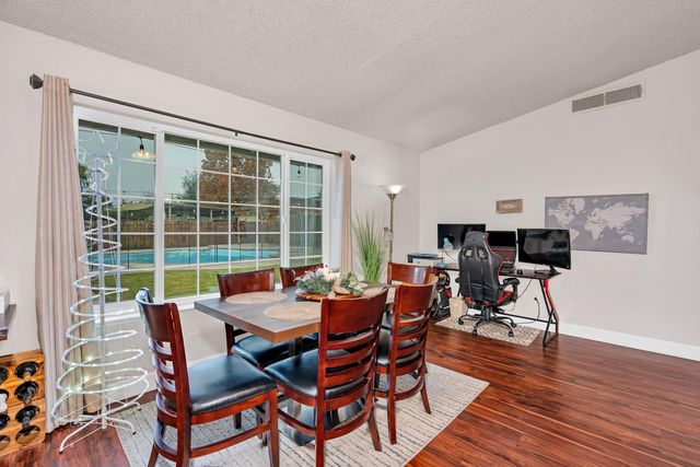 2893 Helm Avenue, Clovis, CA 93612