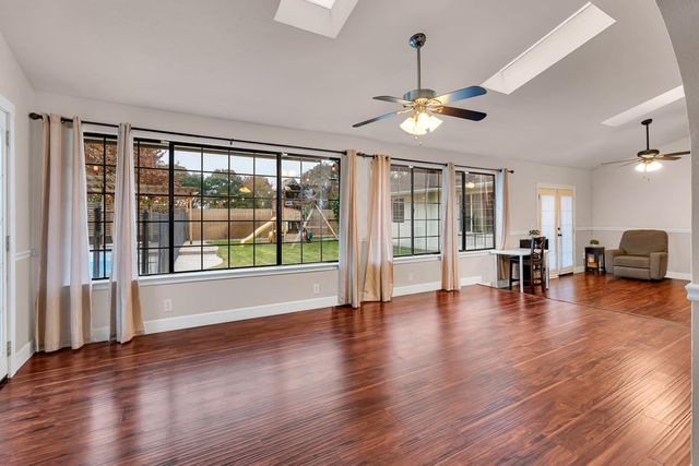 2893 Helm Avenue, Clovis, CA 93612