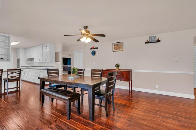 2893 Helm Avenue, Clovis, CA 93612