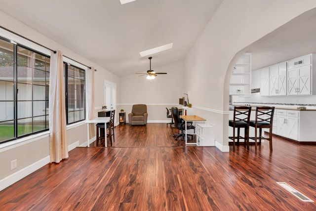 2893 Helm Avenue, Clovis, CA 93612