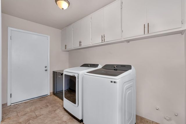 2893 Helm Avenue, Clovis, CA 93612