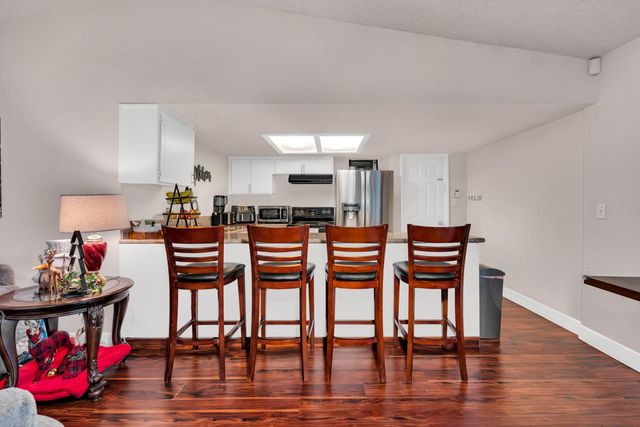 2893 Helm Avenue, Clovis, CA 93612