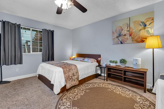 2893 Helm Avenue, Clovis, CA 93612