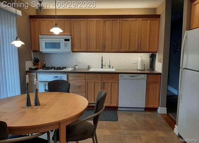 28747 Alden Street, Madison Heights, MI 48071