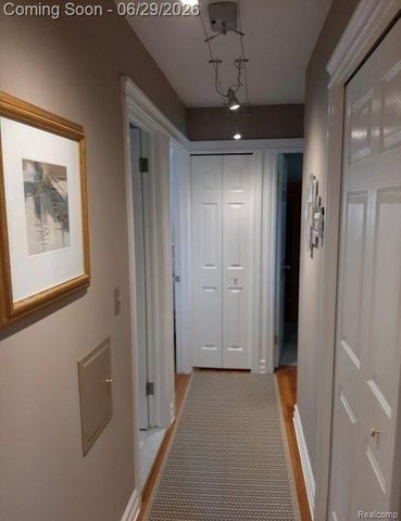28747 Alden Street, Madison Heights, MI 48071