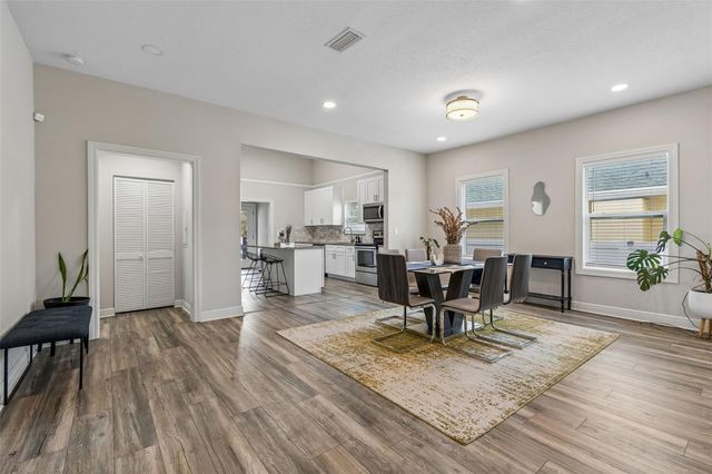 2920 W IVY STREET, Tampa, FL 33607