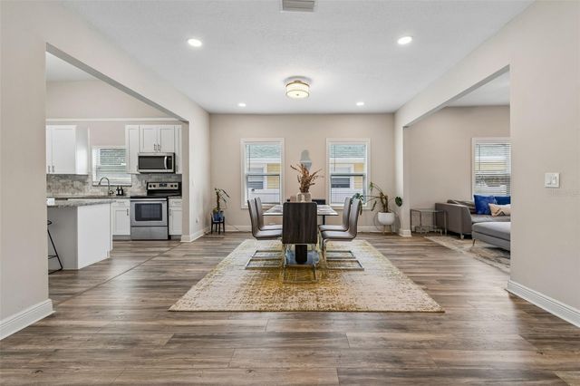 2920 W IVY STREET, Tampa, FL 33607