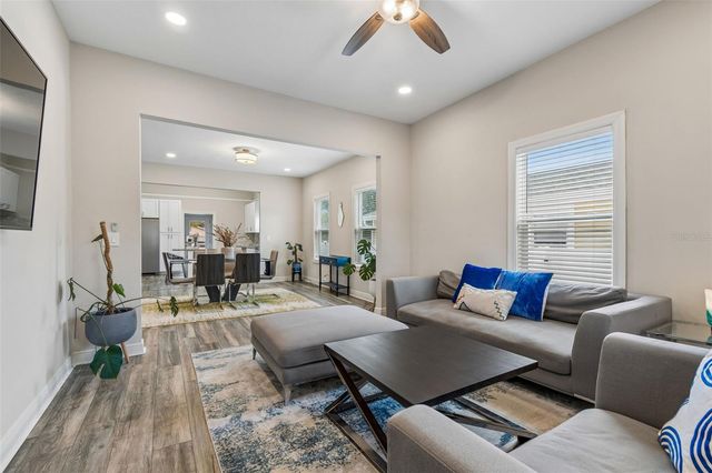 2920 W IVY STREET, Tampa, FL 33607