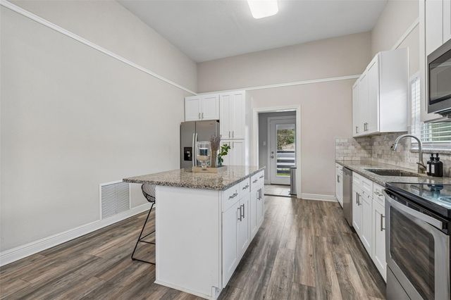 2920 W IVY STREET, Tampa, FL 33607