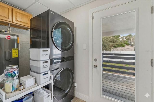 2920 W IVY STREET, Tampa, FL 33607