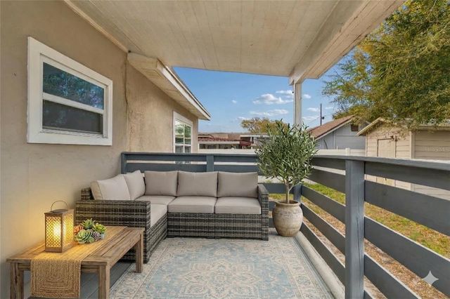 2920 W IVY STREET, Tampa, FL 33607