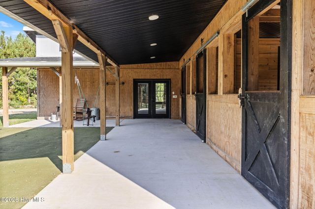 820 Saint Pauls Drive, Raeford, NC 28376