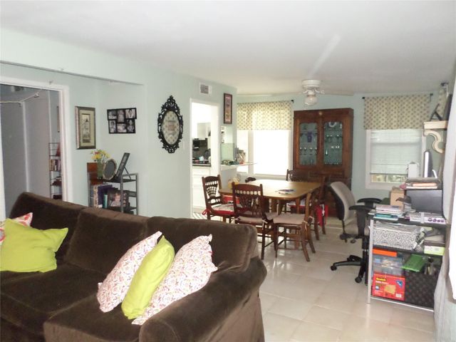 1715 Banks Street C, Houston, TX 77098