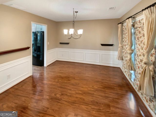 153 Wallnut Hall Circle, Woodstock, GA 30189