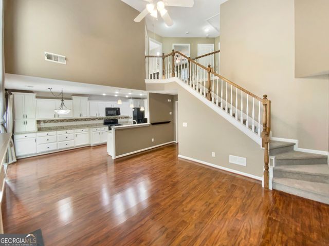 153 Wallnut Hall Circle, Woodstock, GA 30189