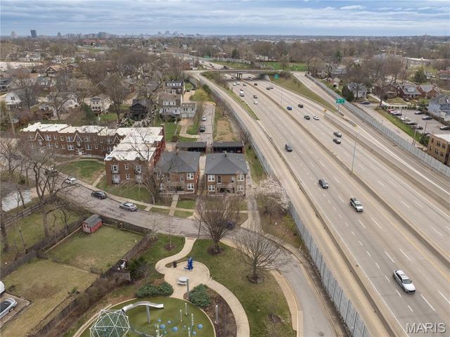 1282 Hawthorne Place, Richmond Heights, MO 63117