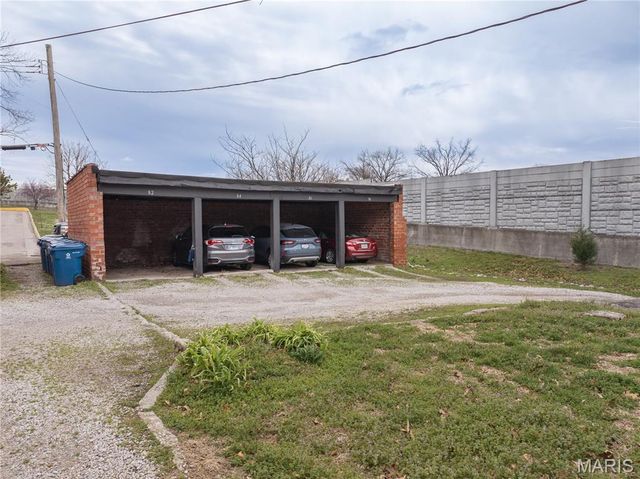 1282 Hawthorne Place, Richmond Heights, MO 63117