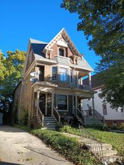 2718-20 W Mckinley BOULEVARD, Milwaukee, WI 53208