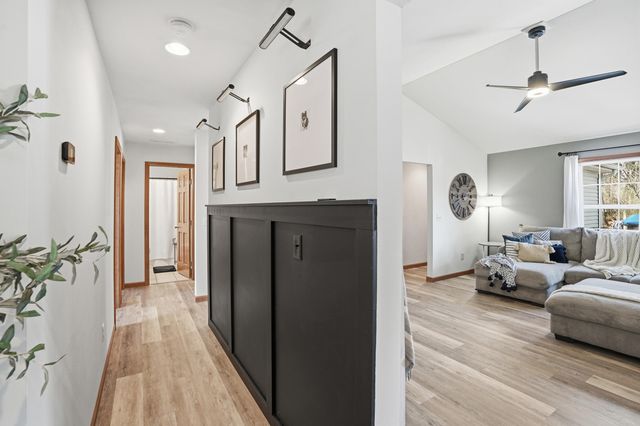 414 17th Street SE, Demotte, IN 46310