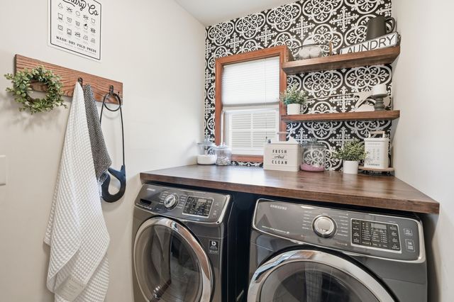 414 17th Street SE, Demotte, IN 46310