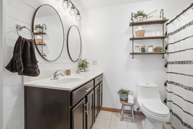 414 17th Street SE, Demotte, IN 46310