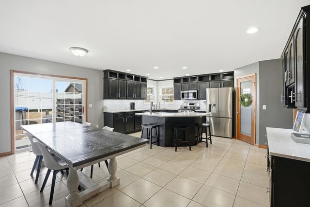 414 17th Street SE, Demotte, IN 46310