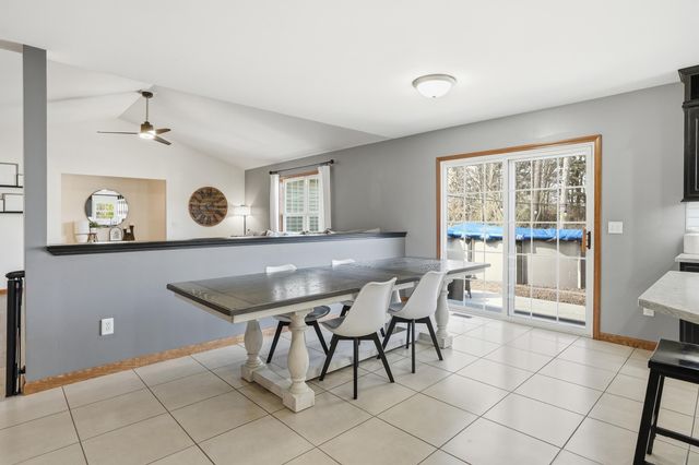 414 17th Street SE, Demotte, IN 46310