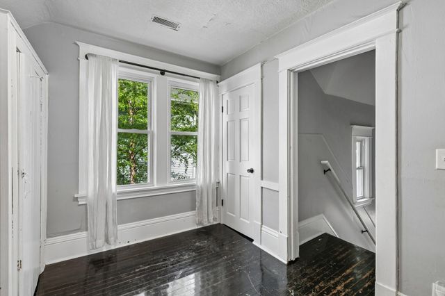 663 Van Buren Avenue, Saint Paul, MN 55104