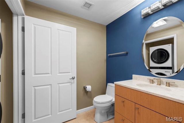 4909 Laclede Avenue 905, St Louis, MO 63108