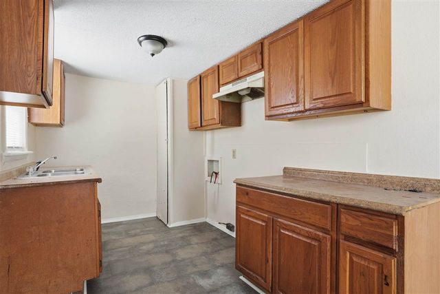 1901 SW Jefferson Ave, Lawton, OK 73501