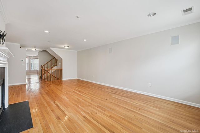 10 BRIDGE Lane, Haverstraw, NY 10927