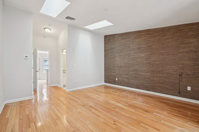 10 BRIDGE Lane, Haverstraw, NY 10927