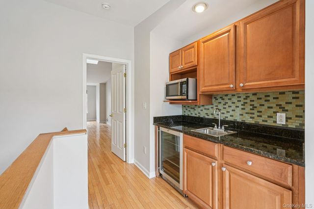 10 BRIDGE Lane, Haverstraw, NY 10927