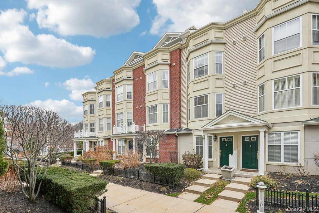 10 BRIDGE Lane, Haverstraw, NY 10927