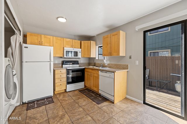 845 SUNSET Avenue D, Prescott, AZ 86305