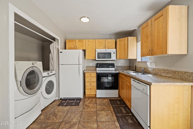 845 SUNSET Avenue D, Prescott, AZ 86305