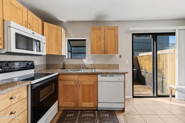 845 SUNSET Avenue D, Prescott, AZ 86305