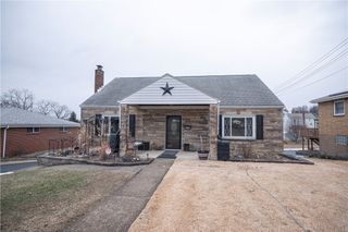 2704 Skyline Drive, West Mifflin, PA 15122