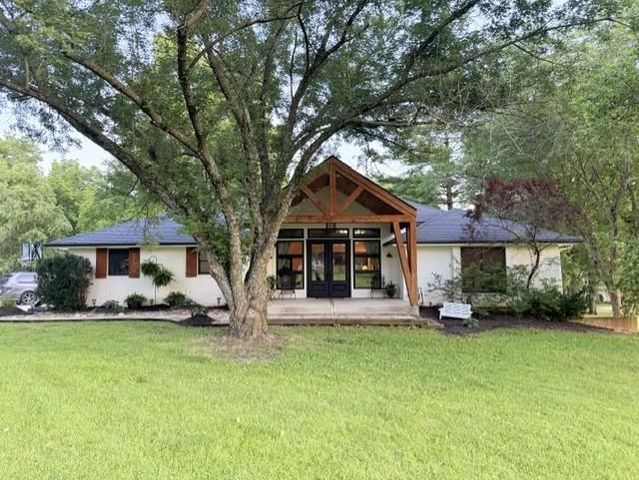 13901 Leavenworth Road, Basehor, KS 66007