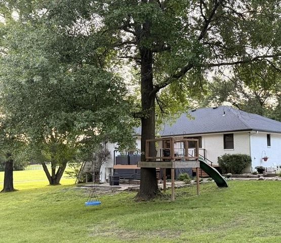 13901 Leavenworth Road, Basehor, KS 66007