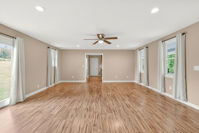 11914 Hogwood Rd, Milton, TN 37118