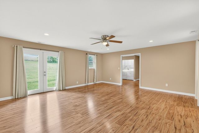 11914 Hogwood Rd, Milton, TN 37118