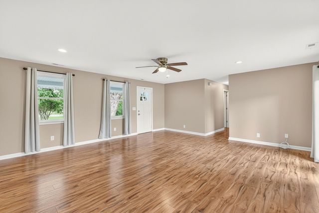 11914 Hogwood Rd, Milton, TN 37118